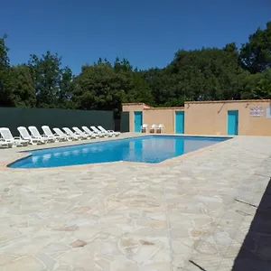  Chalet à Au Calme Sous Les Pins France